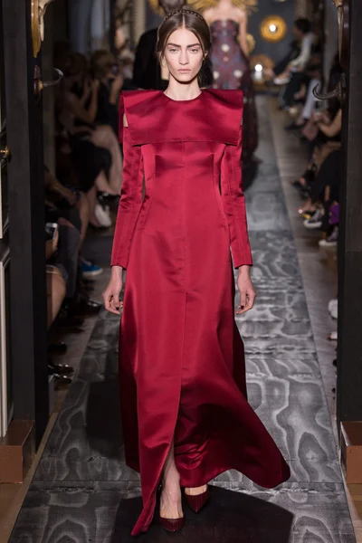 Look 50